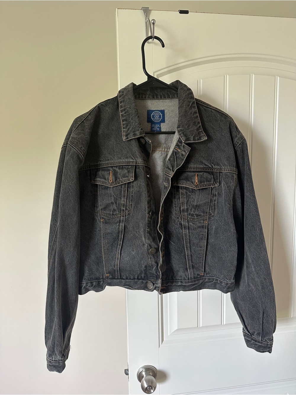 GAP Black Washed Denim Jacket - Women cropped